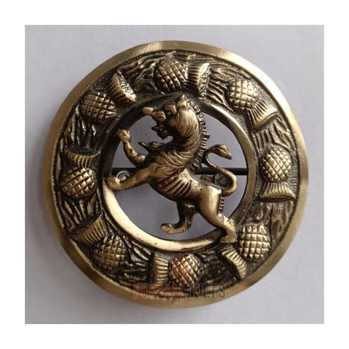 Rampant Lion Fly Plaid Brooch