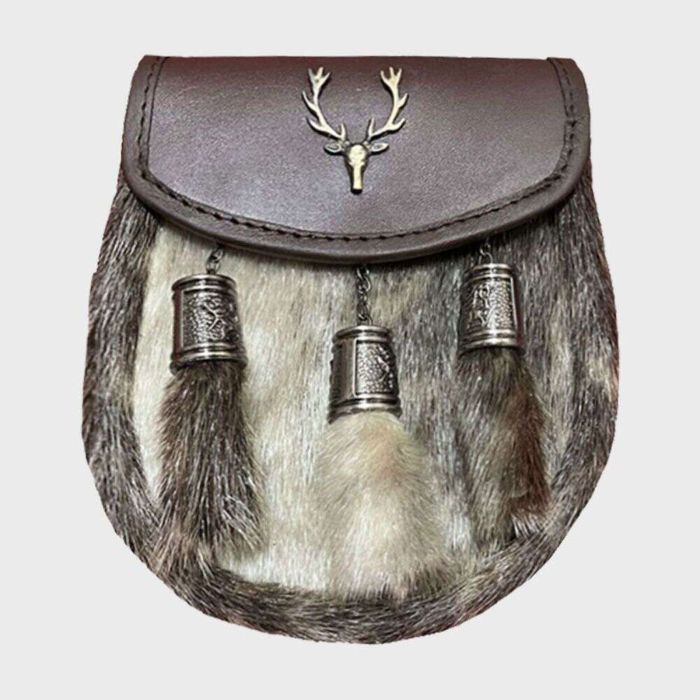 seal skin sporran with stag badge